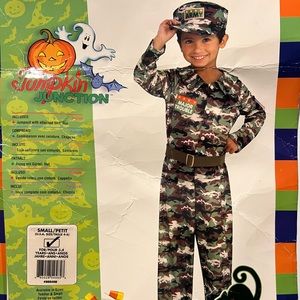 Boys Halloween Soldier costume great condition